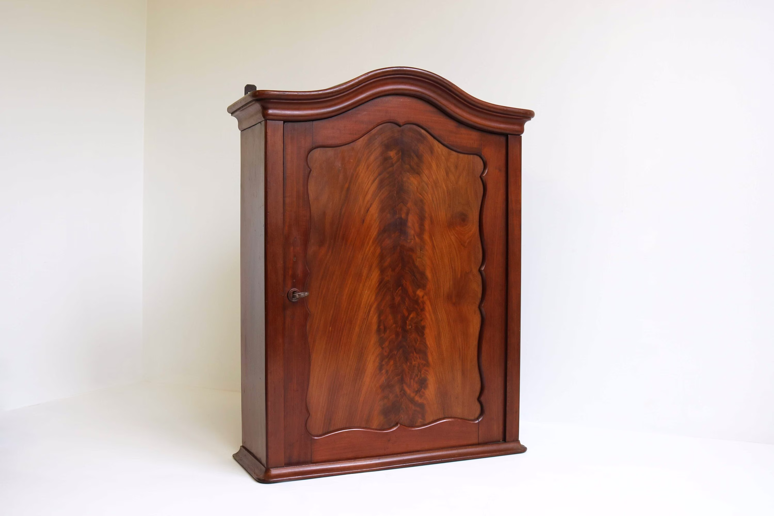 Beautiful Antique Dutch Biedemeier Victorian Mahogany Wall Cabinet Willem 3 Polished Hanging 1880 Authentic Cupboard