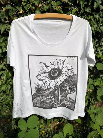 Sunflower - Organic Ladies Scoop Neck Relaxed Fit T-Shirt, Vintage Style Art T-Shirt