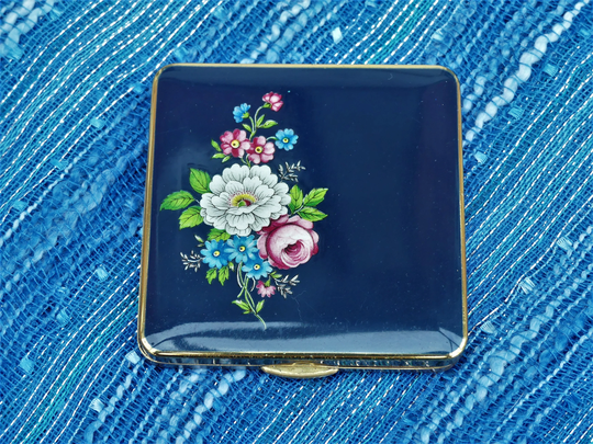 Vintage 1970S Square Dark Blue Enamel Powder Compact With Pink, White & Flowers, Velvet Slipcover Bag