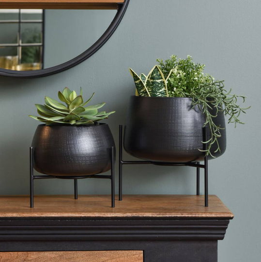 Stylish Set Of Two Planters On Stands