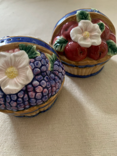 Fitz & Floyd Salt Pepper Shakers