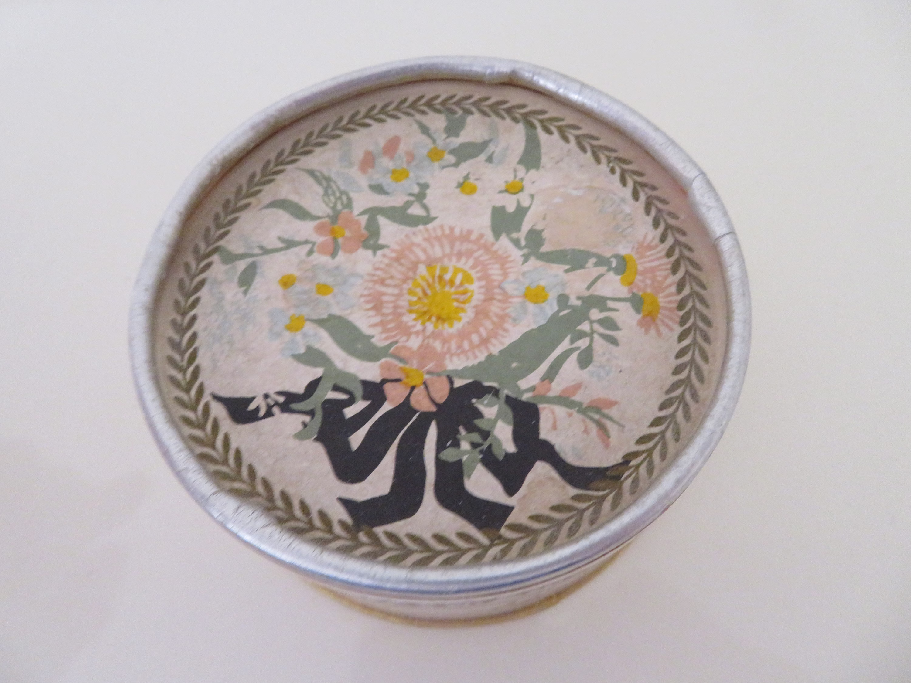 Vintage Face Powder By Elizabeth Arden - Ardena Invisible Veil Shade No 5 1/2 1950's Fully Sealed Container