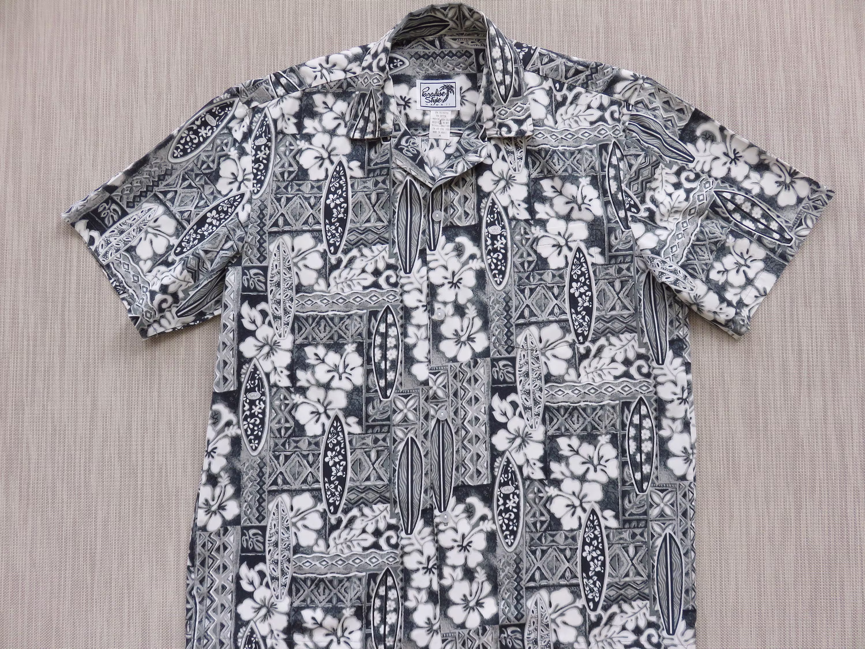 Hawaiian Shirt Men - Hawaii Mens Size Medium Paradise Style Aloha Surfboards, Hibiscus, Tropical Tapa