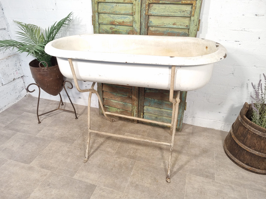 Vintage European Enamel Baby Bath Stand Garden Planter Drinks Cooler Ice Bucket