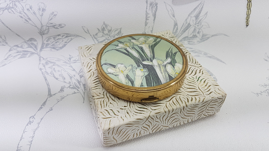 Vintage Powder Compact, Boxed Vintage Lilies Compact Mirror, Collectable Mirror