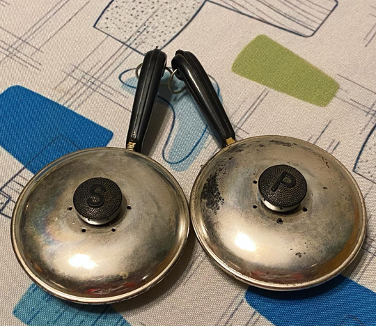 Vintage Brillium Chrome & Copper Frying Pan Salt Pepper Shakers Skillet