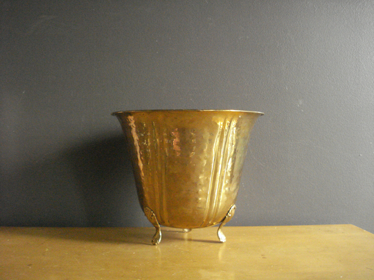 Brass Beast - Large Planter Or Urn Round Bowl With Clawfeet Footed