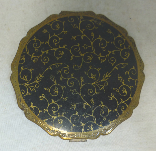 stratton Vintage Black Enamel & Gold Tone Flower Design Scalloped English Powder Compact/Makeup Mirror - Compact-In-Hand Logo England