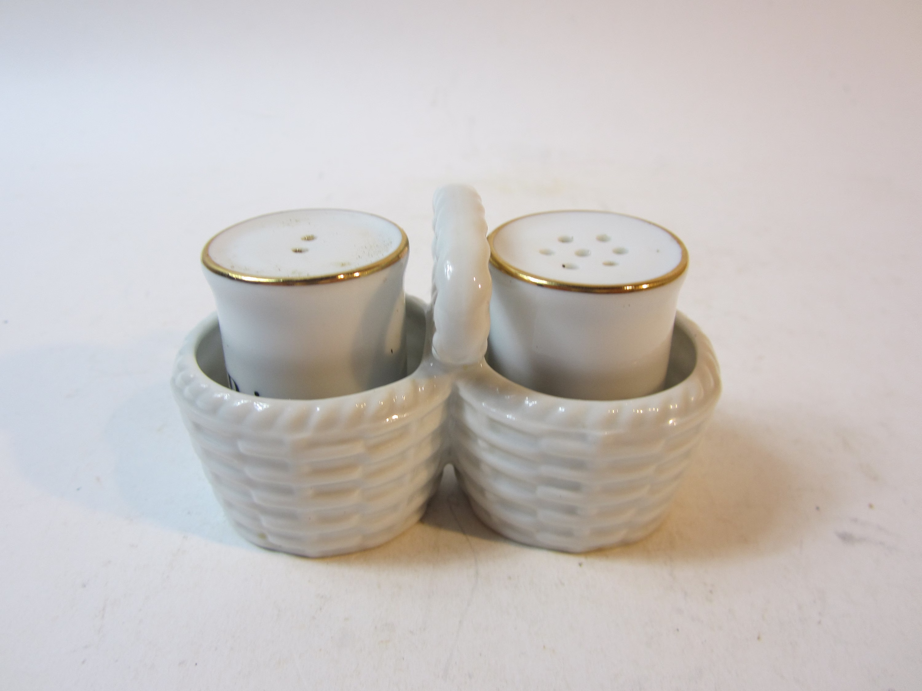 A Delightful Vintage Porcelain Pepper & Salt Set/Sal & Shakers, Made in France