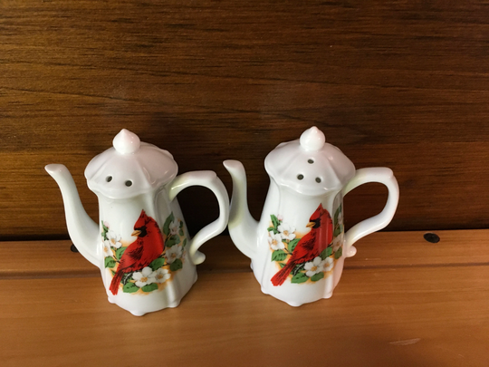 Ceramic Salt & Pepper Shakers With Cardinal 3 1/2 Inches Tall