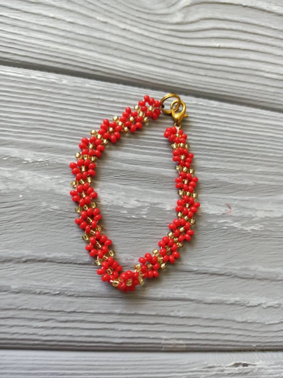Seed Bead Flower Bracelet, Rad Bracelet, Red Daisy Bracelet, Red Beaded Bracelet, Bead Flower Bracelet, Boho Bracelet