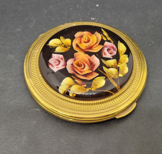 Vintage Kigu Powder Compact Lucite Reverse Carved Roses Black Gold Stunning