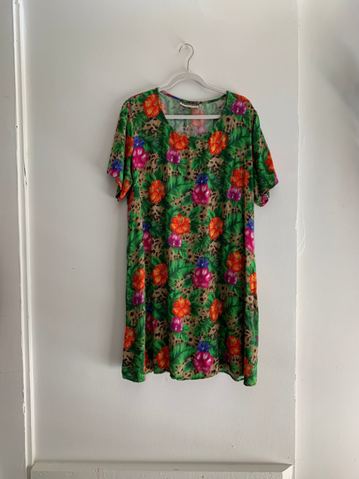 Vintage Notations Clothing Co Leopard Hibiscus Flower Printed T-Shirt Dress/80's Print House Summer Vacation Plus Size