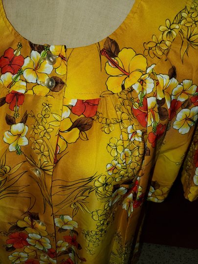 Vintage Yellow Ladies Hawaiian Blouse