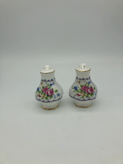 Royal Albert Petit Point Pattern Set Of Salt Pepper Shakers