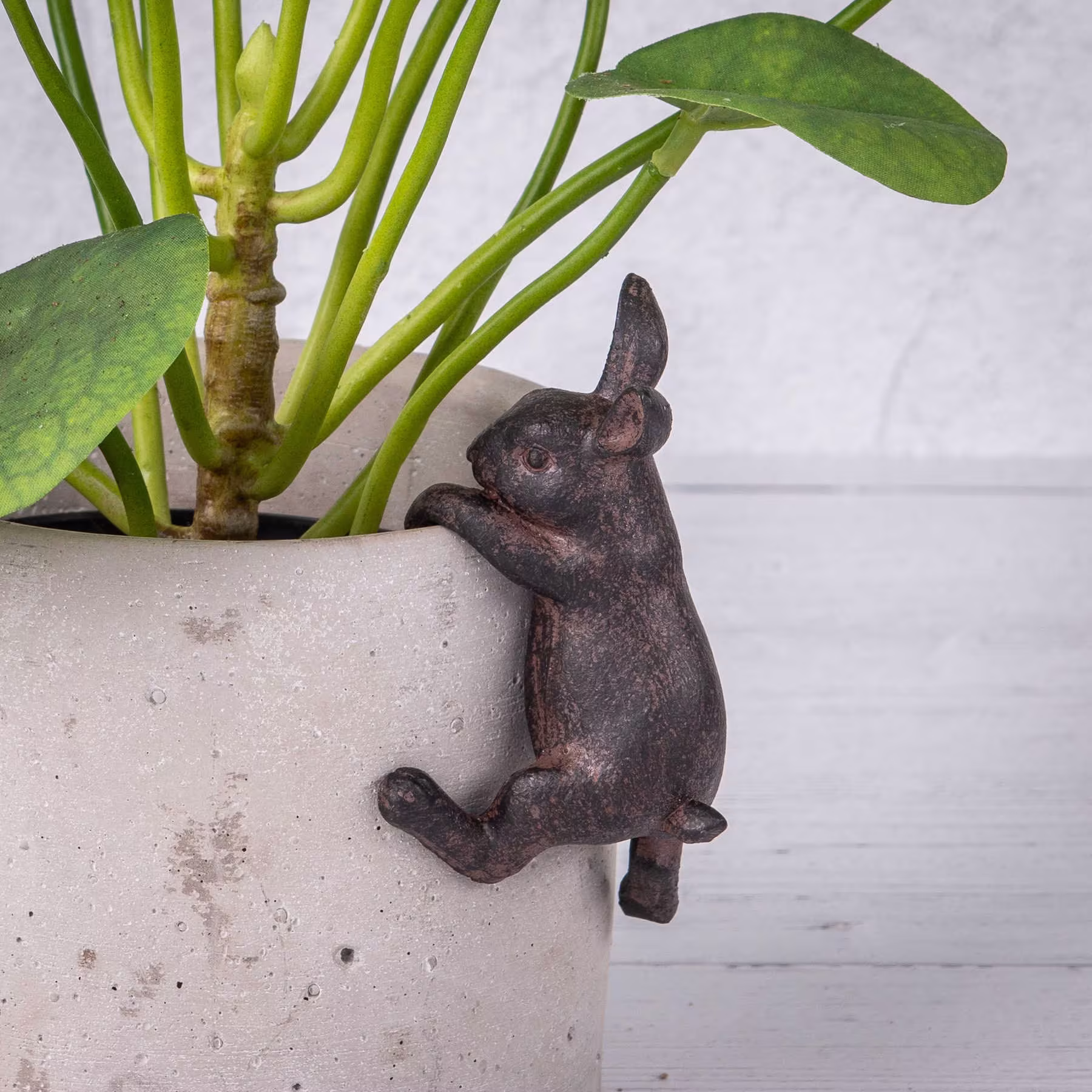 Little Mini Rabbit Pot Hanger | Home & Garden Planter Ornaments Indoor Outdoor Perfect Festive Gift Wrap UK Florist