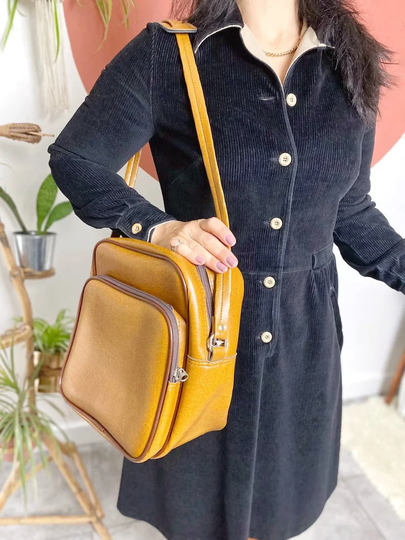 Geek Chic 1990S Vintage Unisex Shoulder Bag, Tan Retro Trainspotter Bag