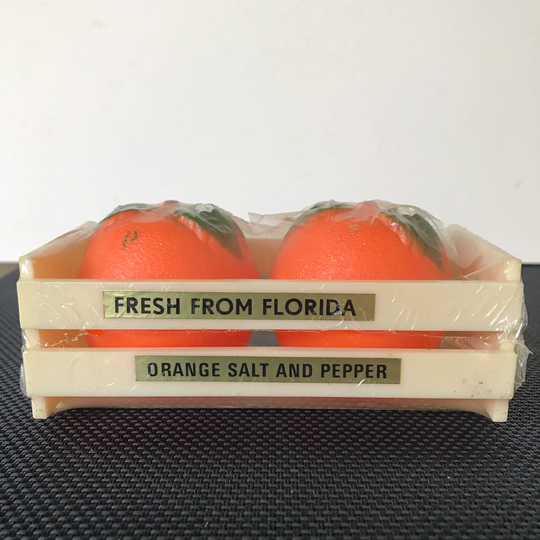 Vintage Orange Salt & Pepper Set/Florida Oranges Souvenir Set/60S Kitschy Kitchen Decor/Granny Chic/Orange