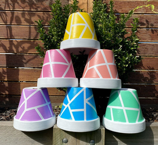 Shatter Pots Single Colour On Black Or White Base - 17cm Hand Painted Terracotta Pots