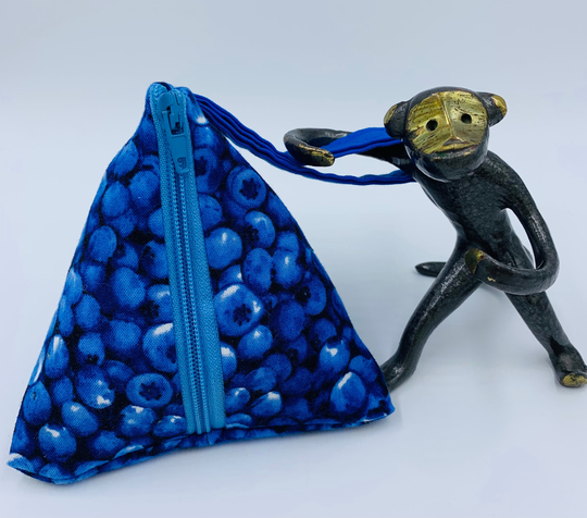 Summer Fun Blueberry Fruit Triangle Zippered Pouch, Blueberries Fruits Zip Organizer Bag, Make-Up Organizer, Travel, Beach Bag Organizers