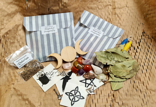 Witch's Lucky Dip Bag, Mystery Bag For A Witch, Teenage Gift, Keyring, Jewellery, Sticker, Herbs, Surprise Witchcraft Supplies, Gems
