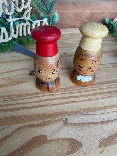 Mcm Anthropomorphic Salt & Pepper Shakers - Wood