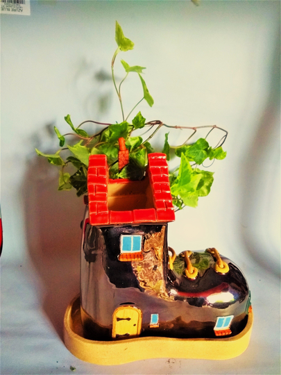 Planter Plant Pot With Tray Ceramic Fairytale Shoe Boot Gold Glazed Indoor Planter
