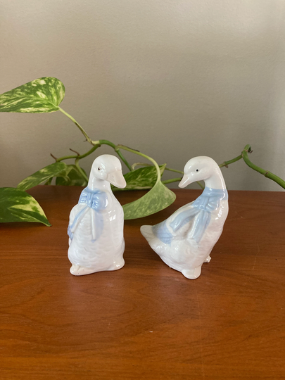 Vintage Geese Salt & Pepper Shakers Made in Taiwan Country Kitchen Decor Farmhouse Cottage