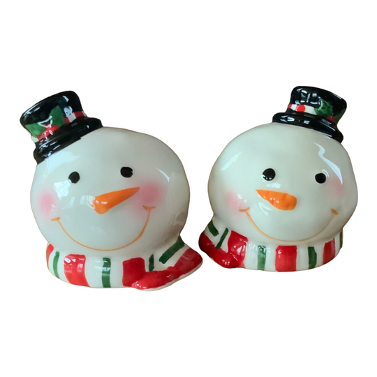 Snowmen Heads Salt & Pepper Shakers Hand Painted Christmas