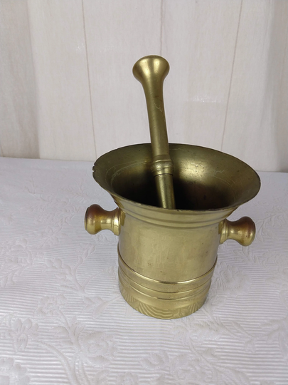 Vintage Large Cast Brass Mortar & Pestle 9 Pounds Weight No Maker Name 03740