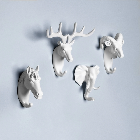 G Decor Ornamental White Animal Heads Wildlife Solid Resin Wall Organizer Coat Hook