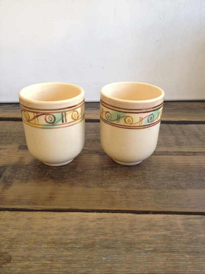 Vintage Pair Japanese Beakers/Tumblers Tea Cups For Green Saki Beige Colour With Geometric Stripe Design. in Good Condition