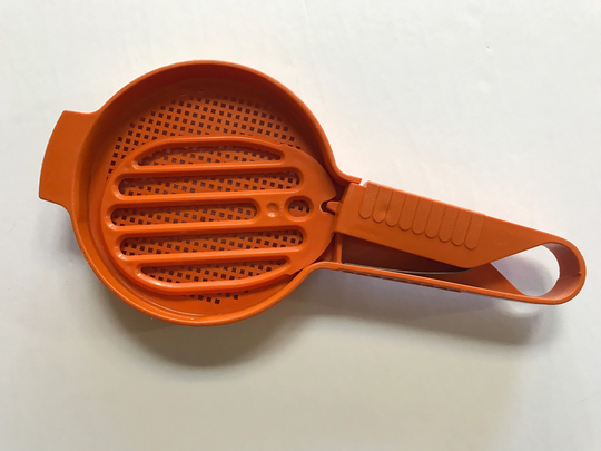 Vintage 1970S Tupperware Plastic Powder Sifter Retro Kitchen Kitsch Icing Duster Flour Orange Harvest