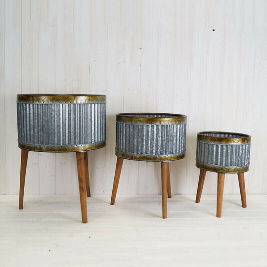 3x Set Large Metal Garden Ribbed Plant Flower Pot Display Wood Stand Planters