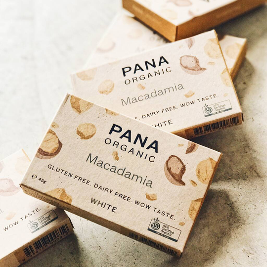 Pana Organic White Macadamia X Three Bars