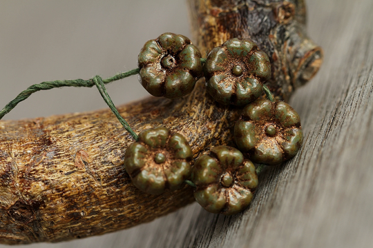 30 Olive/Brown Picasso Bronze Wash Opaque Glass Hibiscus Flower Beads 9mm Czech Jewelry Making Flower