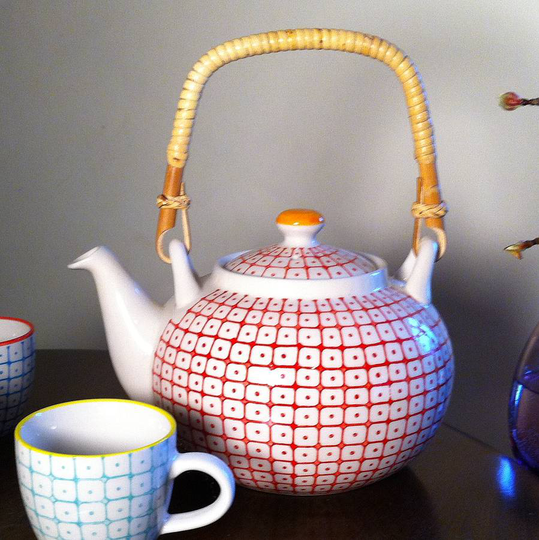 Carla Tea Pot