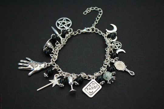 Silver Tone Fortune Teller Charm Bracelet Occult Palmist Crystal Ball Tea Leaves Tarot Black Agate Beads