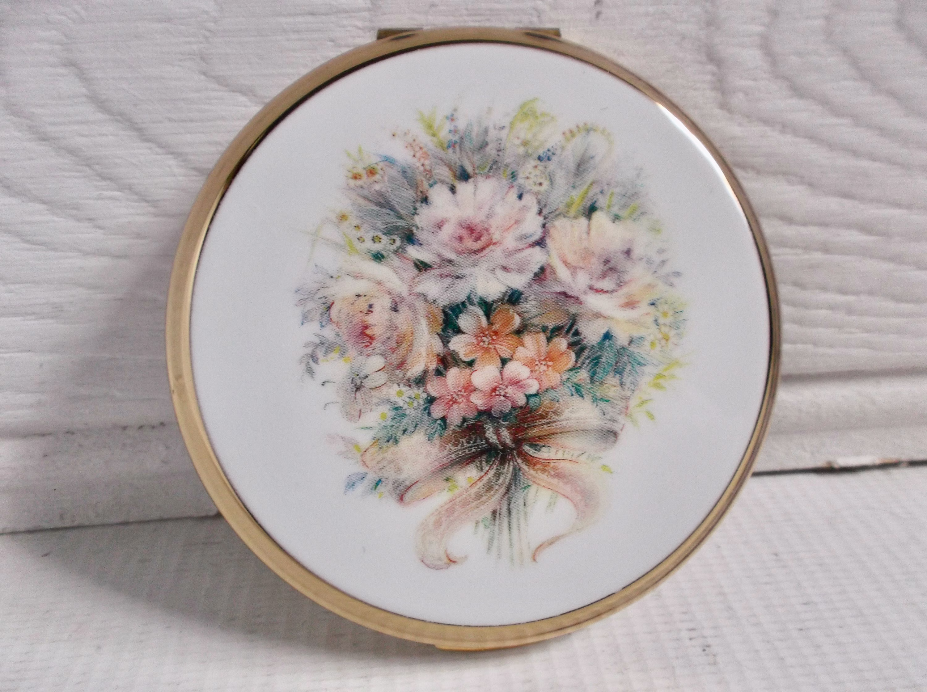 Vintage 1970S Stratton Brass Floral Compact Mirrored Round Powder