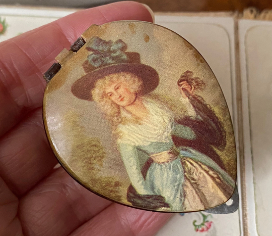 Unusual Rare Antique /Vintage 1930S Belt /Fur Clip Powder Compact /Vanity Item | 2