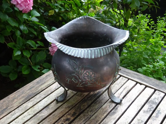 Antique French Copper Jardiniere From Pau France. Souvenir King Henry Iv Of France Birth & Birthplace in 1553 Arts & Crafts Copper Planter