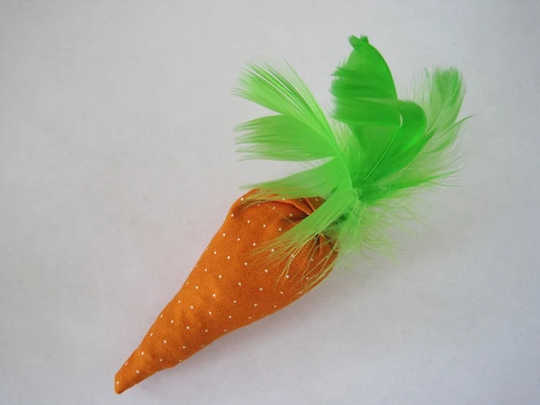 Catnip Carrot - Organic Filled Cat Toy With Feather Top