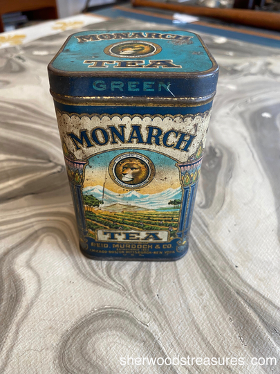 Wonderful Monarch Tea Tin Hinged 4 1/2