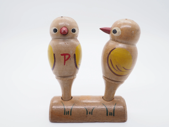 Vintage Napco Wooden Bird Salt & Pepper Shakers, Midcentury Kitschy Ktichen, Japan
