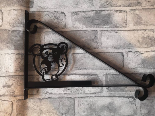 Gremlins Heavy Duty Hanging Basket Bracket