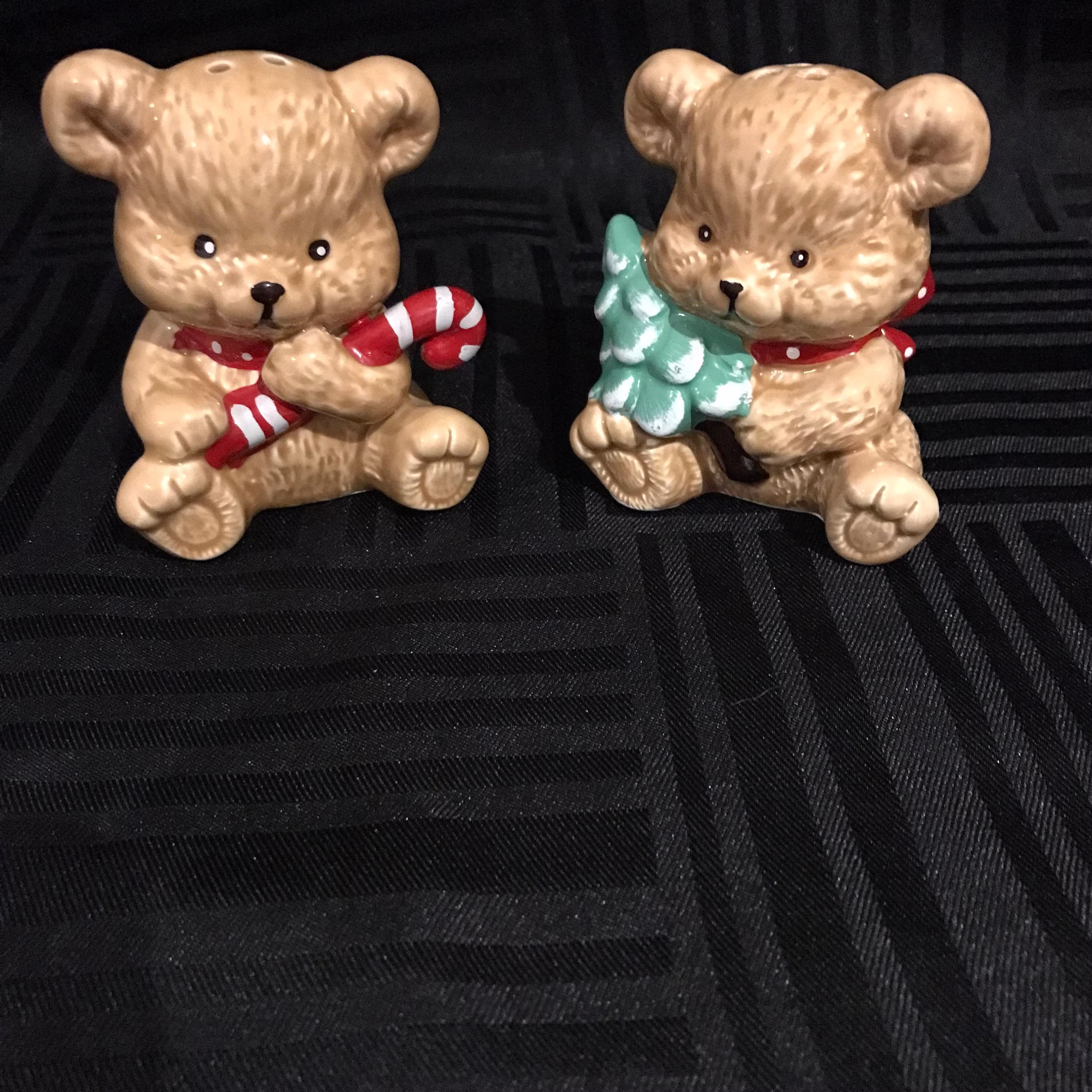 Vintage Christmas Bears Salt & Pepper Shakers A Summit Collection Exclusive
