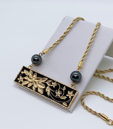 Hawaiian Plumeria Flower Black Enamel Plate Necklace