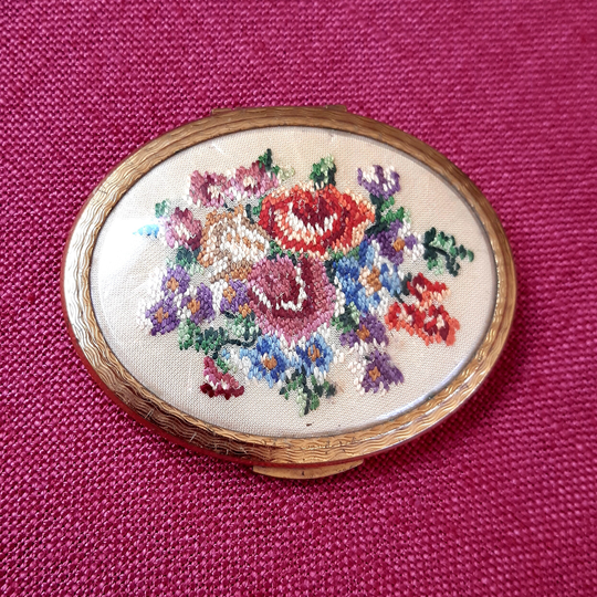 Reduced Kigu Petit Point Vintage Compact, Make Up Antique Powder Compact, Oval Floral Romantic Gift