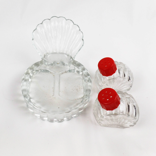 Art Deco 1930S Glass Salt & Pepper Shakers With Clam Fan Shell Tray/Red Tops