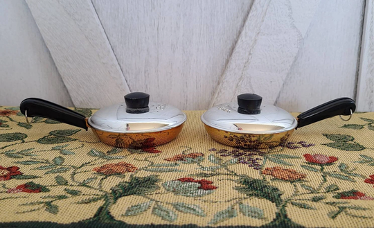 Vintage Frying Pan Salt & Pepper Shakers